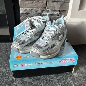 Women’s Sketchers Shape Ups XF sneakers